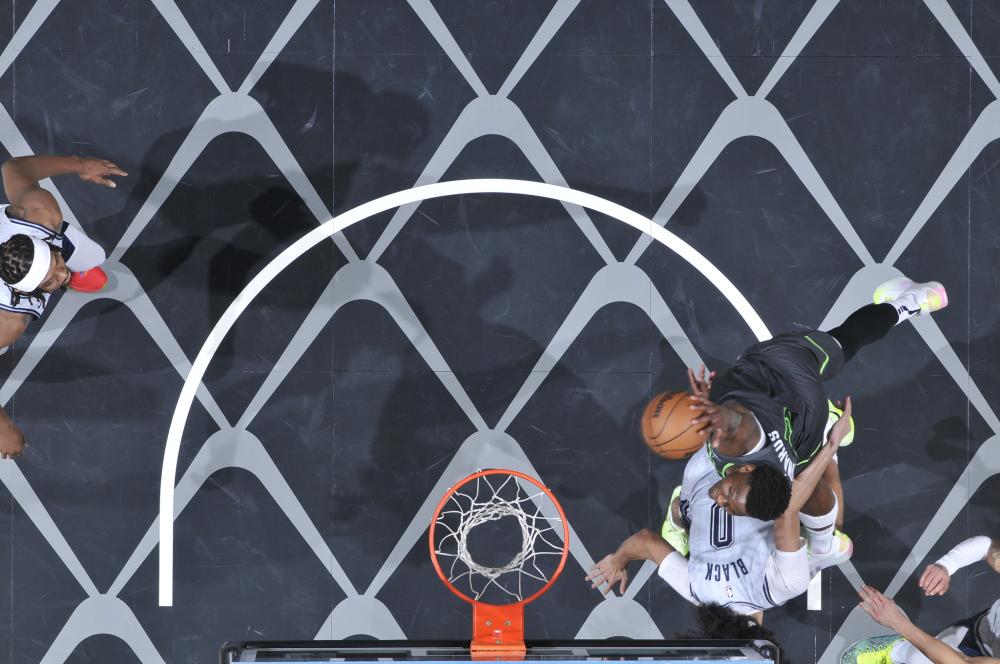 尤其在全球 尤其在全球