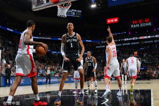 在赛后接受 在赛后接受